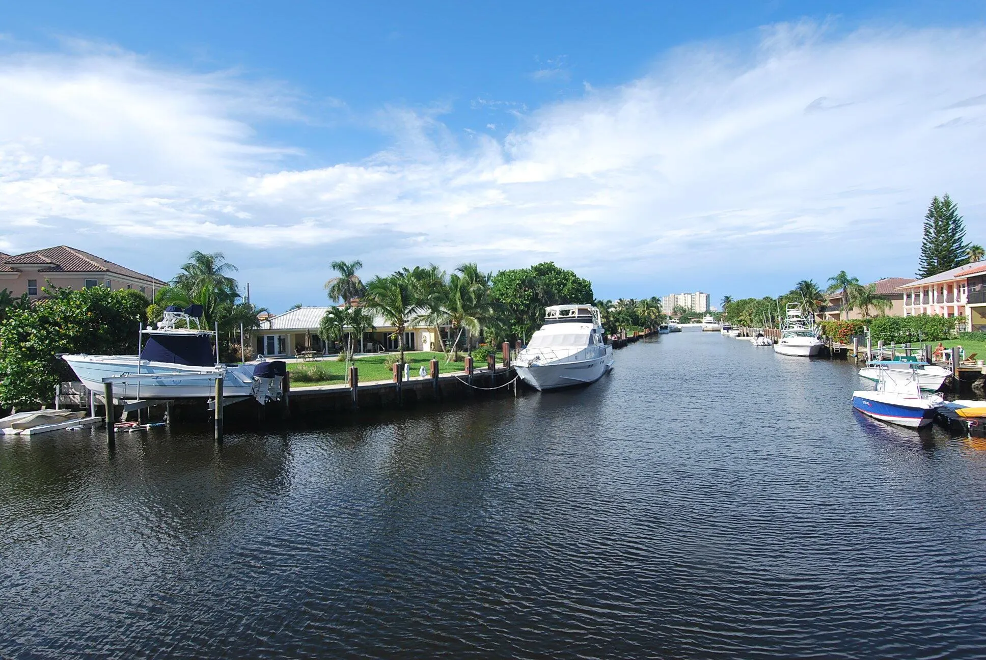 1121 Bel Air Drive, #4