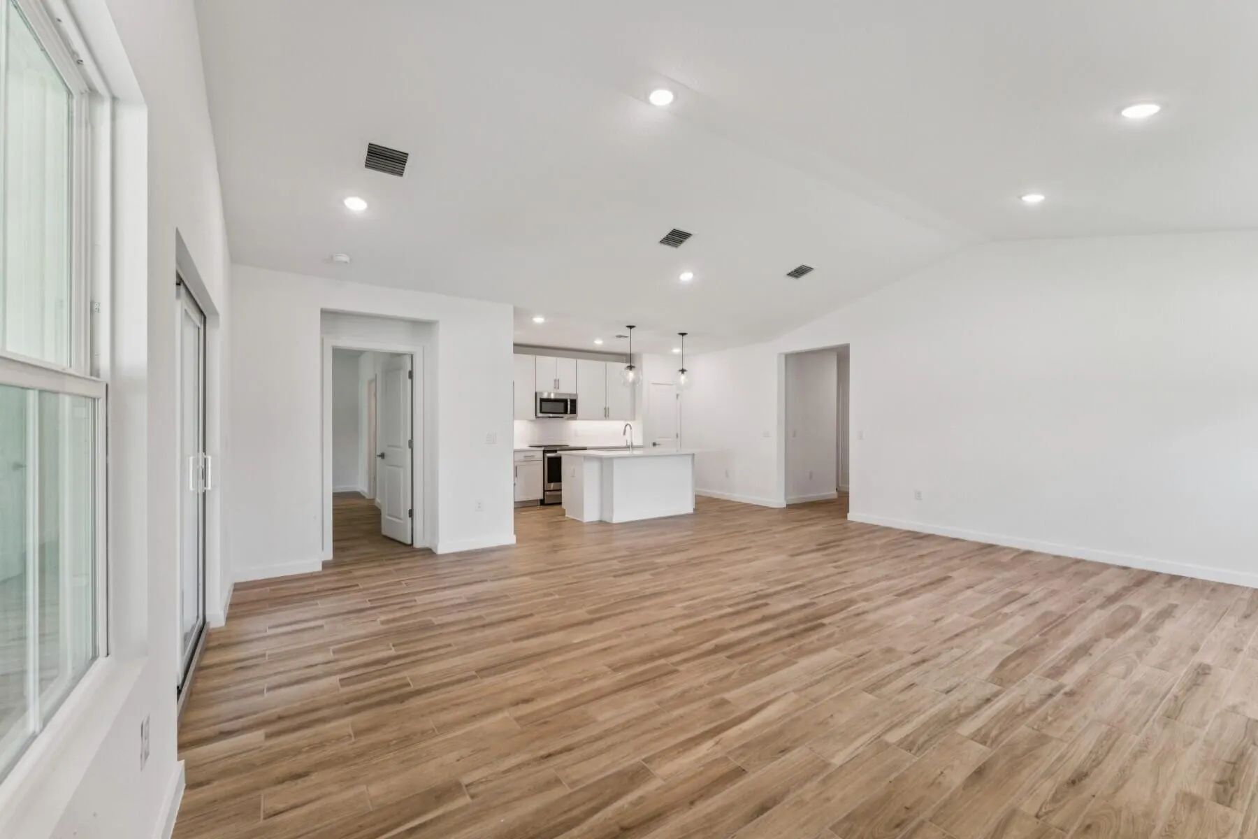879 SW Tulip Boulevard, #41