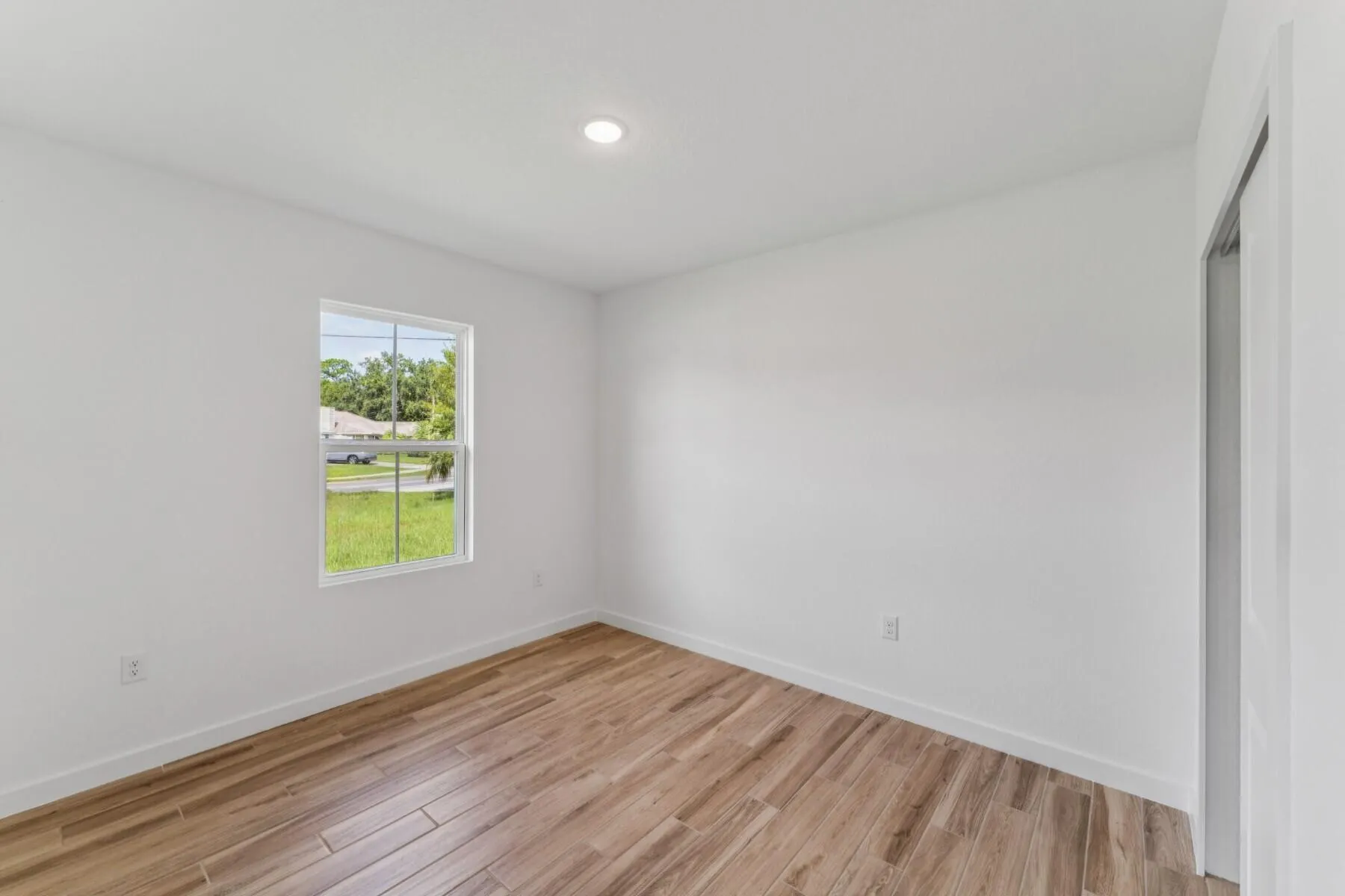879 SW Tulip Boulevard, #41