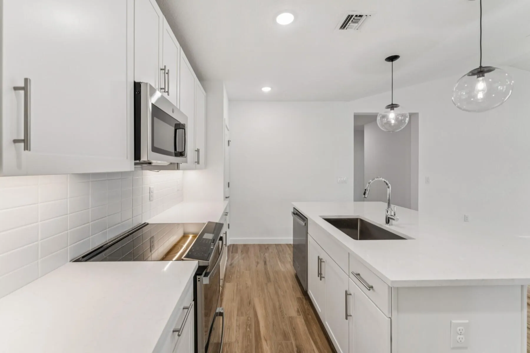 879 SW Tulip Boulevard, #41