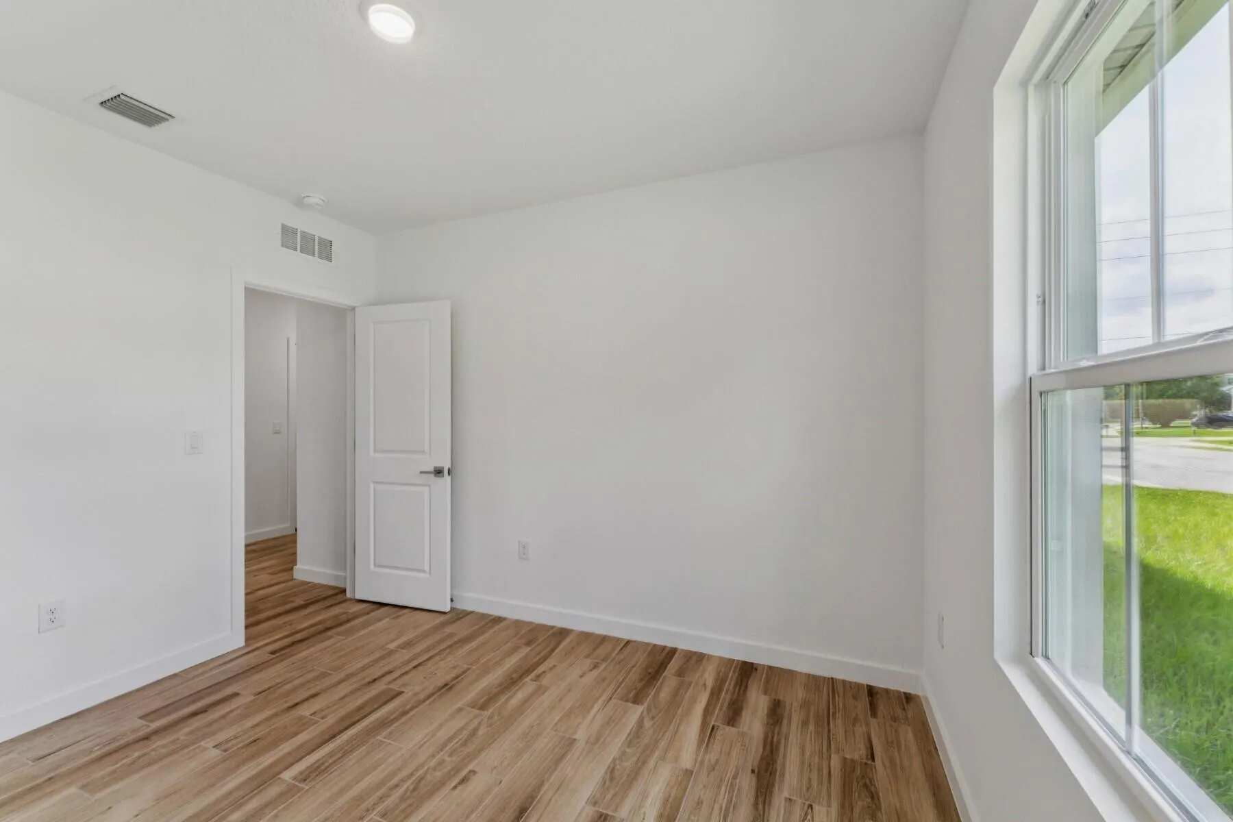 879 SW Tulip Boulevard, #41