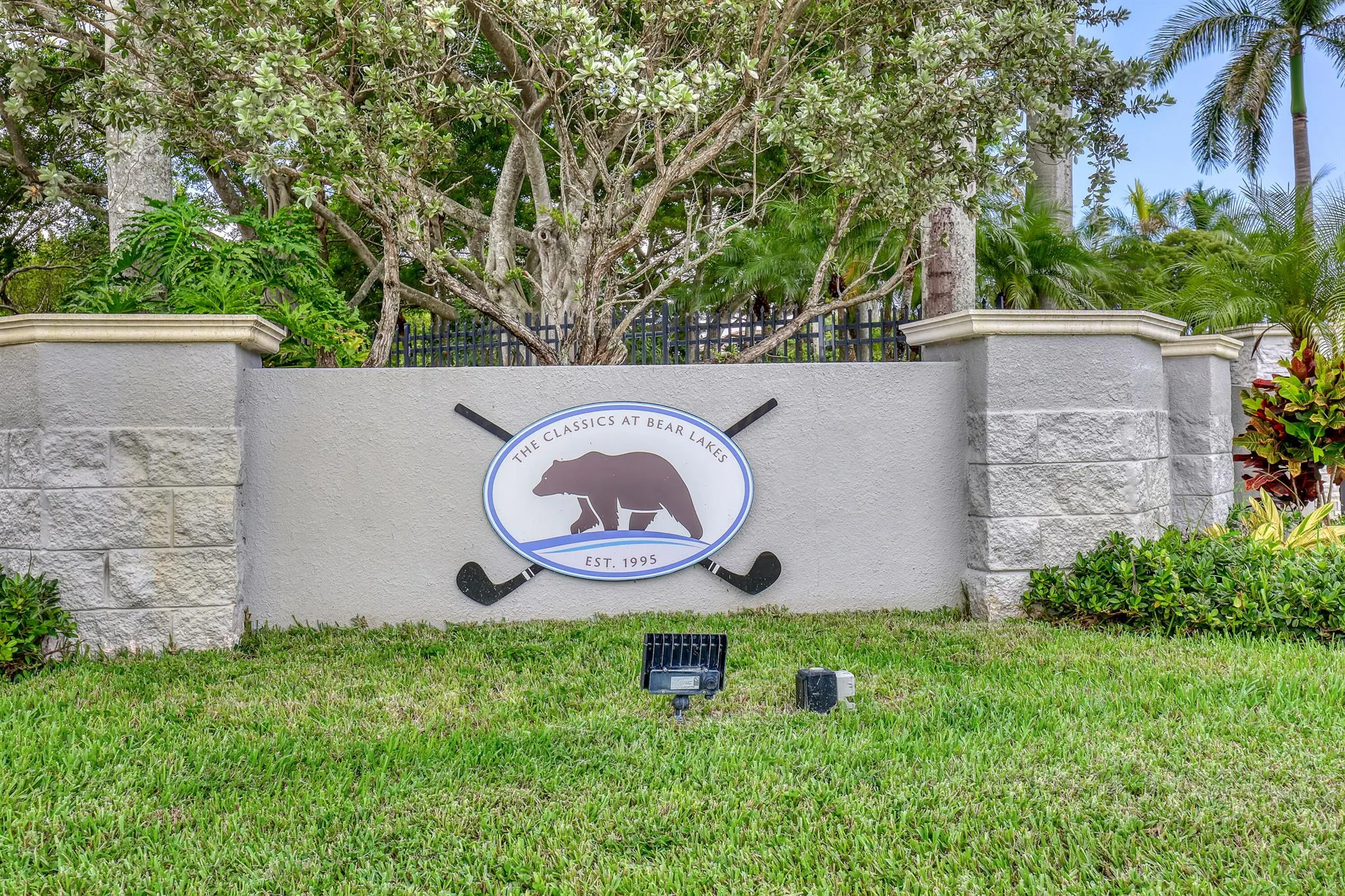 2076 Cezanne Road