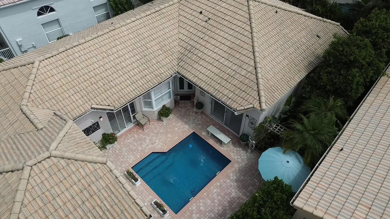 2076 Cezanne Road