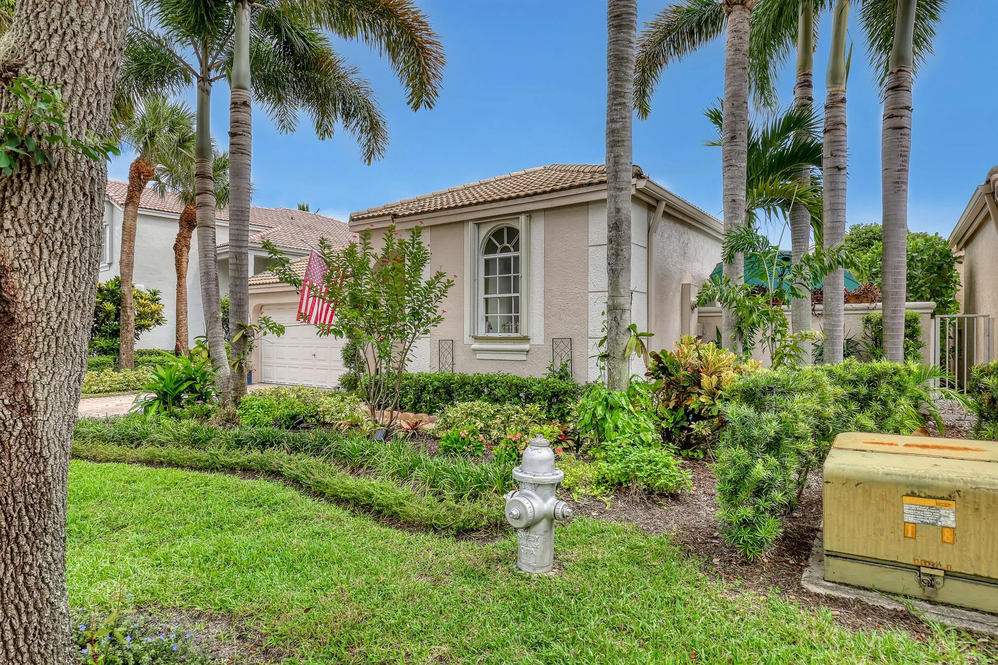 2076 Cezanne Road