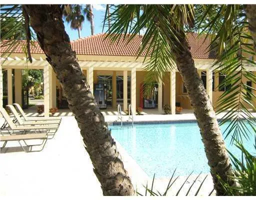 4759 Via Palm Lake, #302