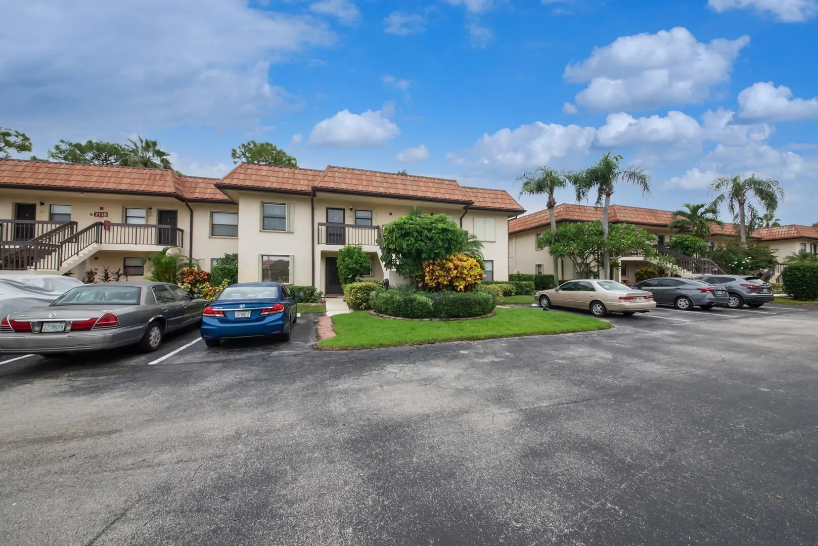7118 Golf Colony Court, #205