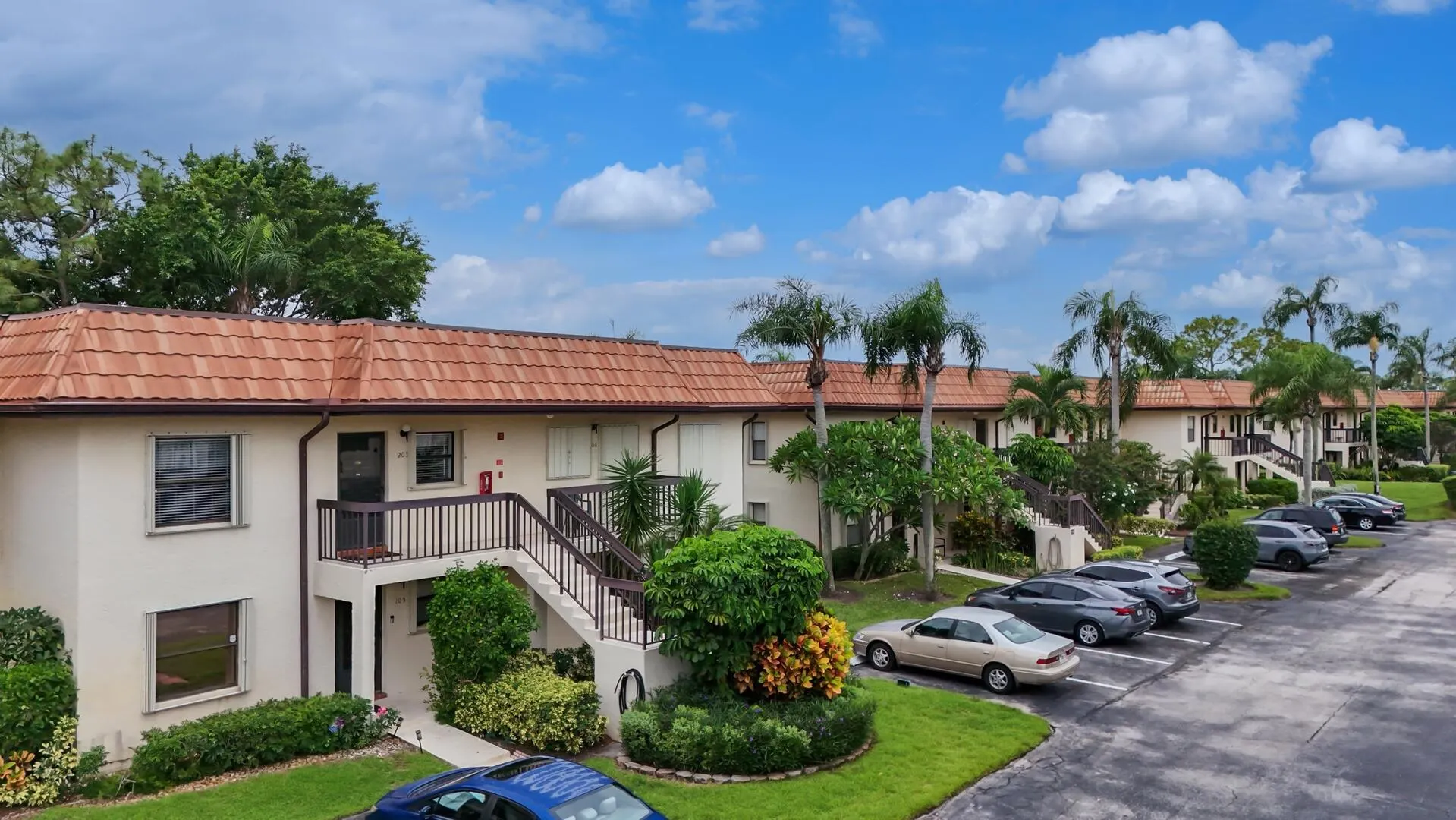 7118 Golf Colony Court, #205