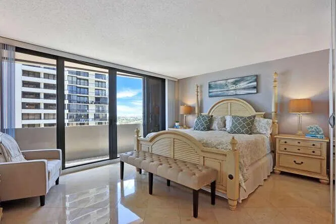 4200 N Ocean Drive, #2-903