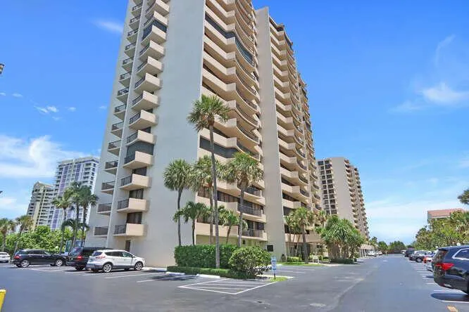 4200 N Ocean Drive, #2-903