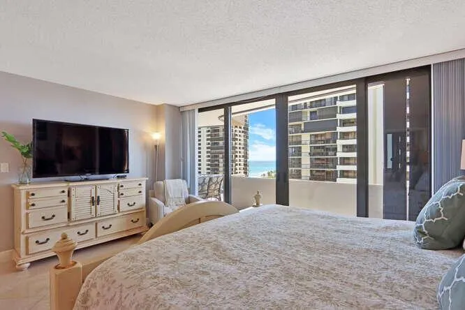 4200 N Ocean Drive, #2-903