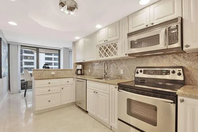 4200 N Ocean Drive, #2-903