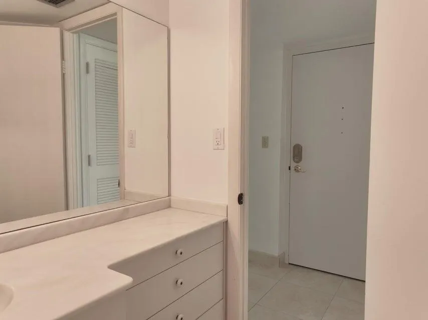 2000 Coco Plum Drive, #601