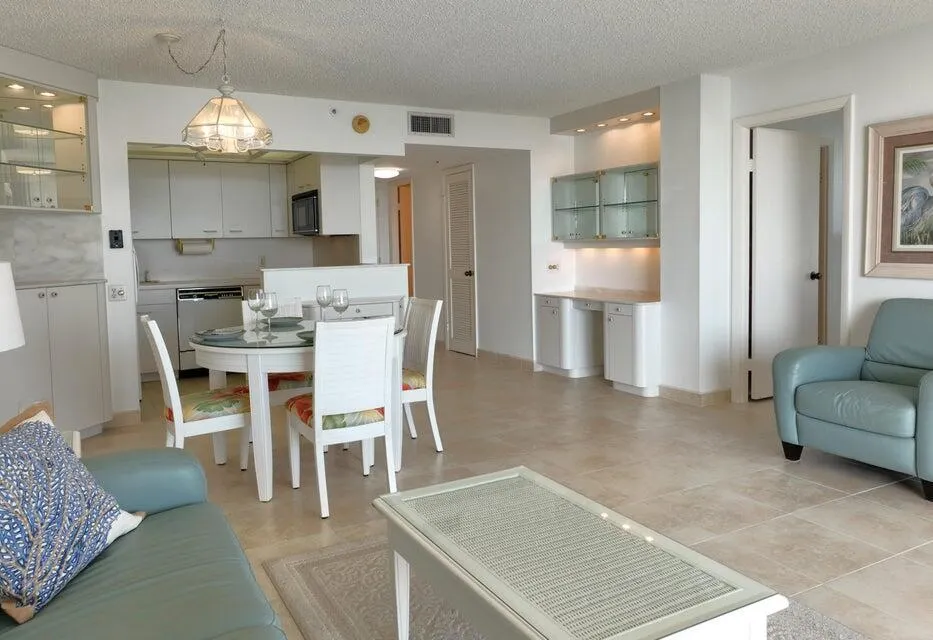 2000 Coco Plum Drive, #601