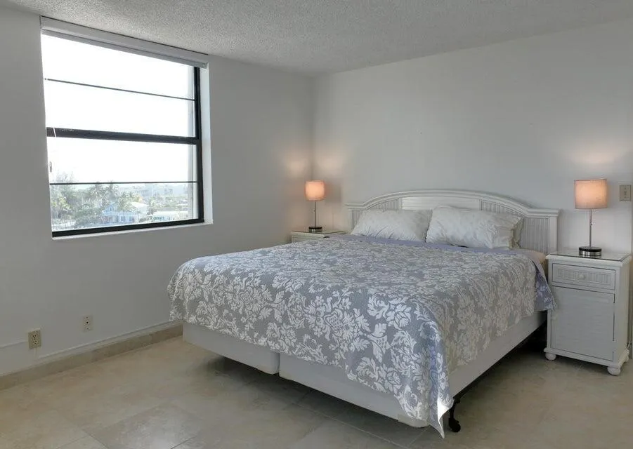 2000 Coco Plum Drive, #601