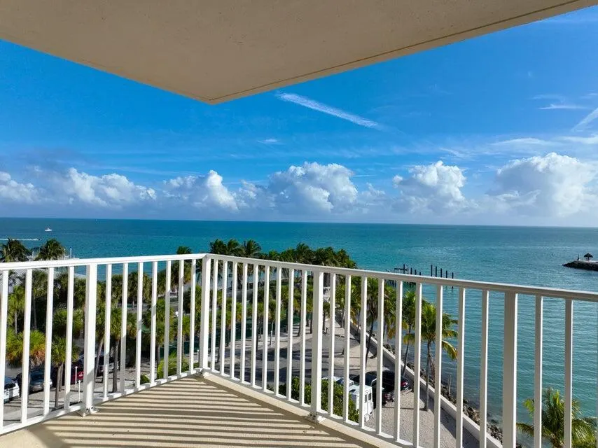 2000 Coco Plum Drive, #601