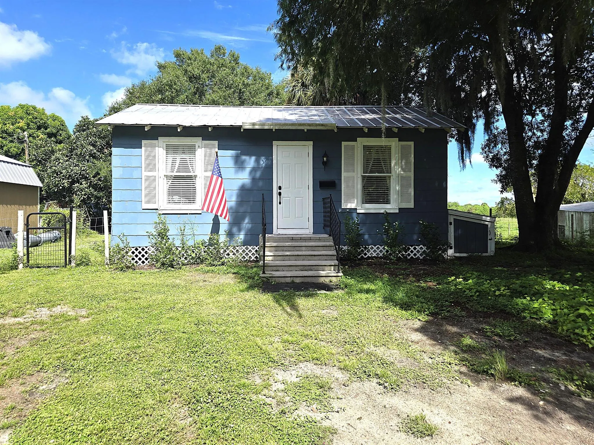 2219 County Road 721 Loop