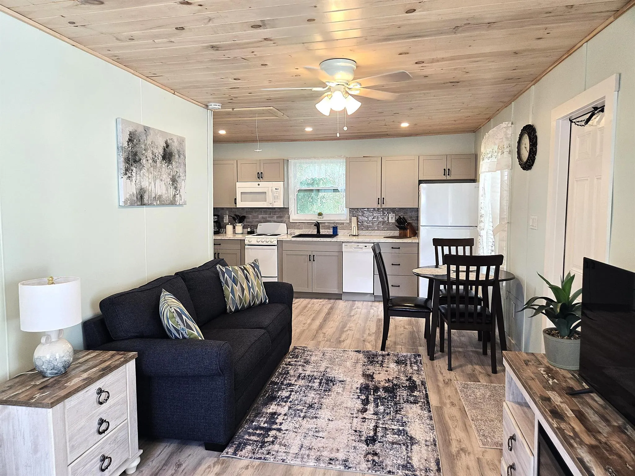 2219 County Road 721 Loop