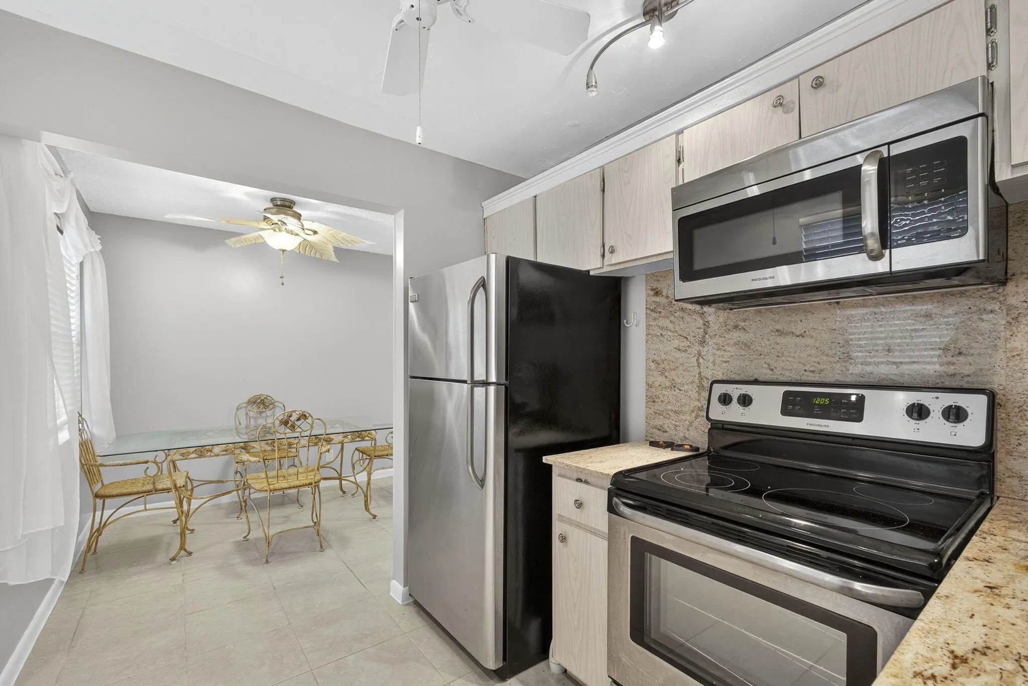 96 Dorchester E