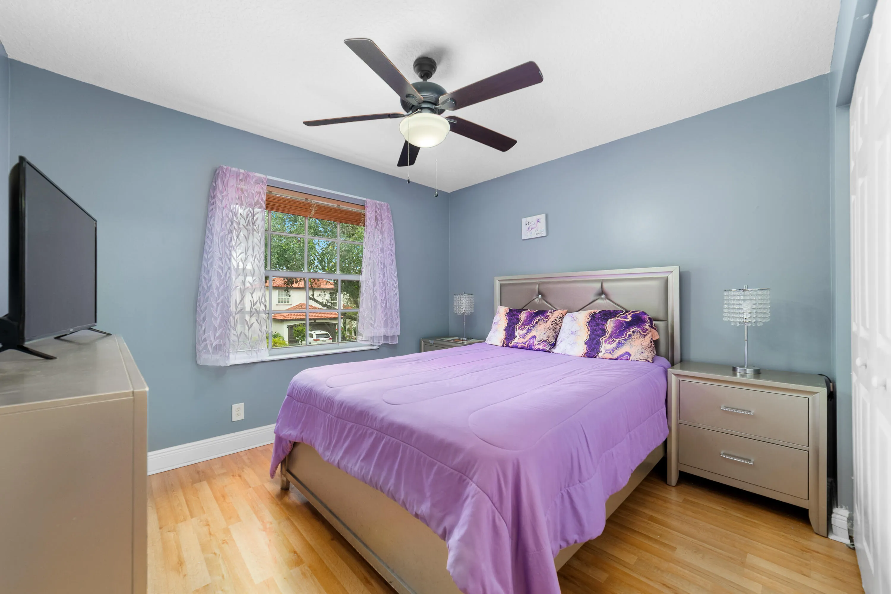 3943 Crescent Creek Drive