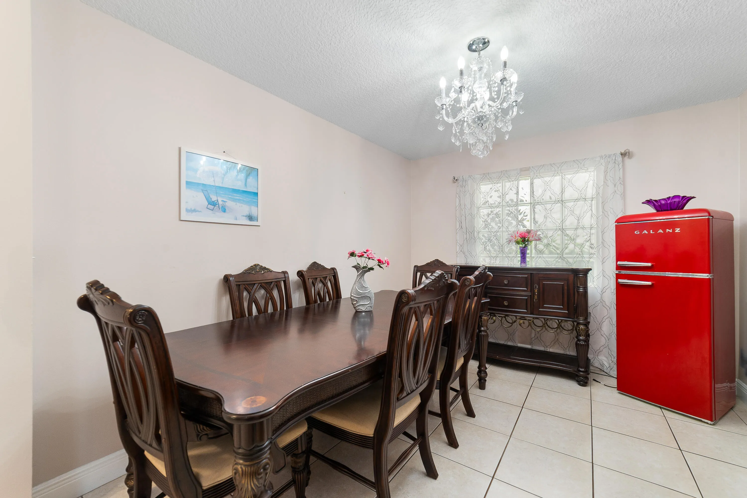 3943 Crescent Creek Drive