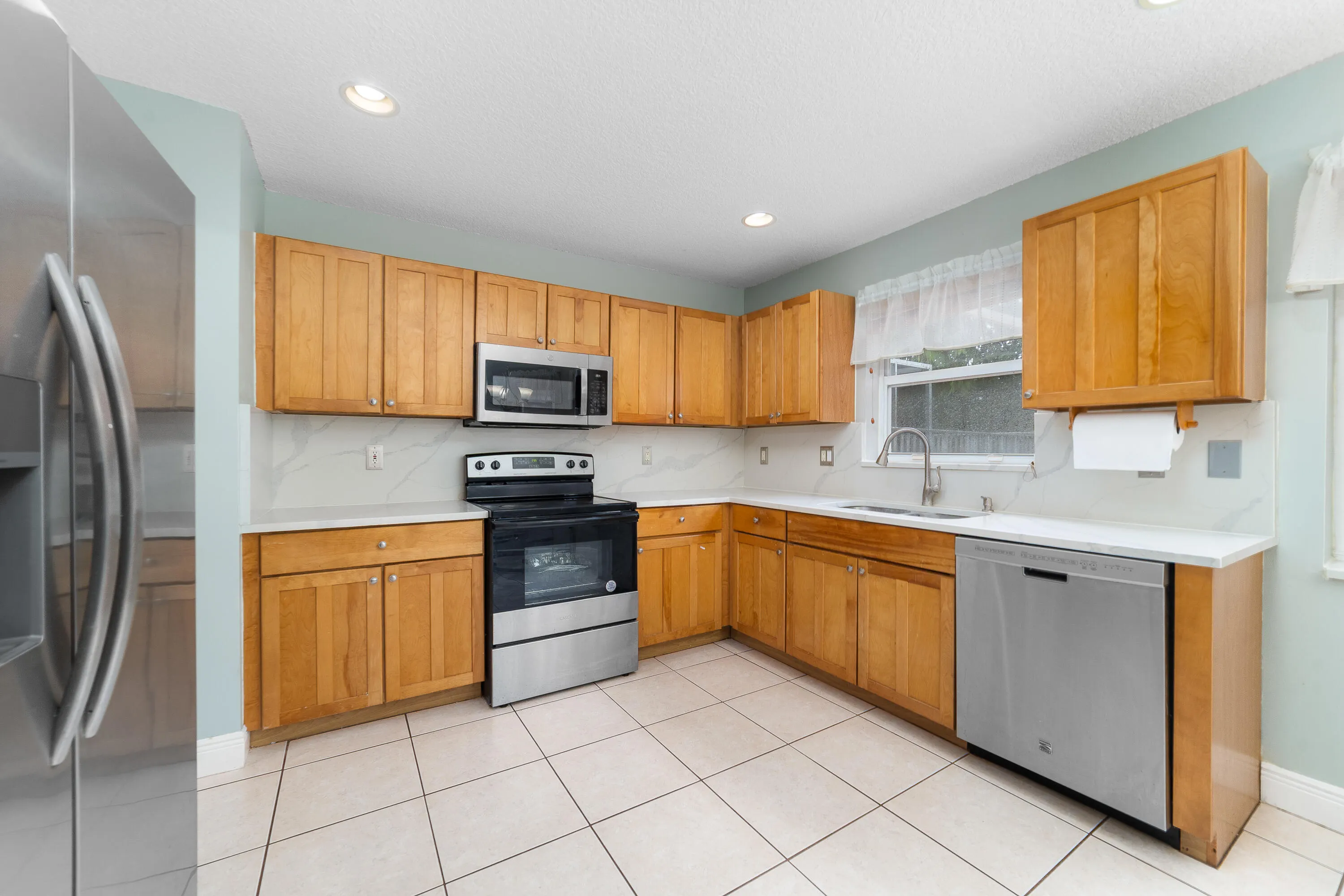 3943 Crescent Creek Drive