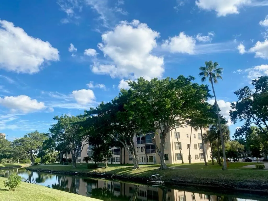 14527 Bonaire Boulevard, #203