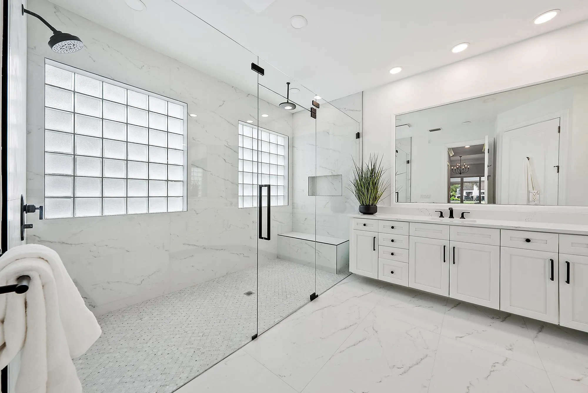 17065 Bay Street