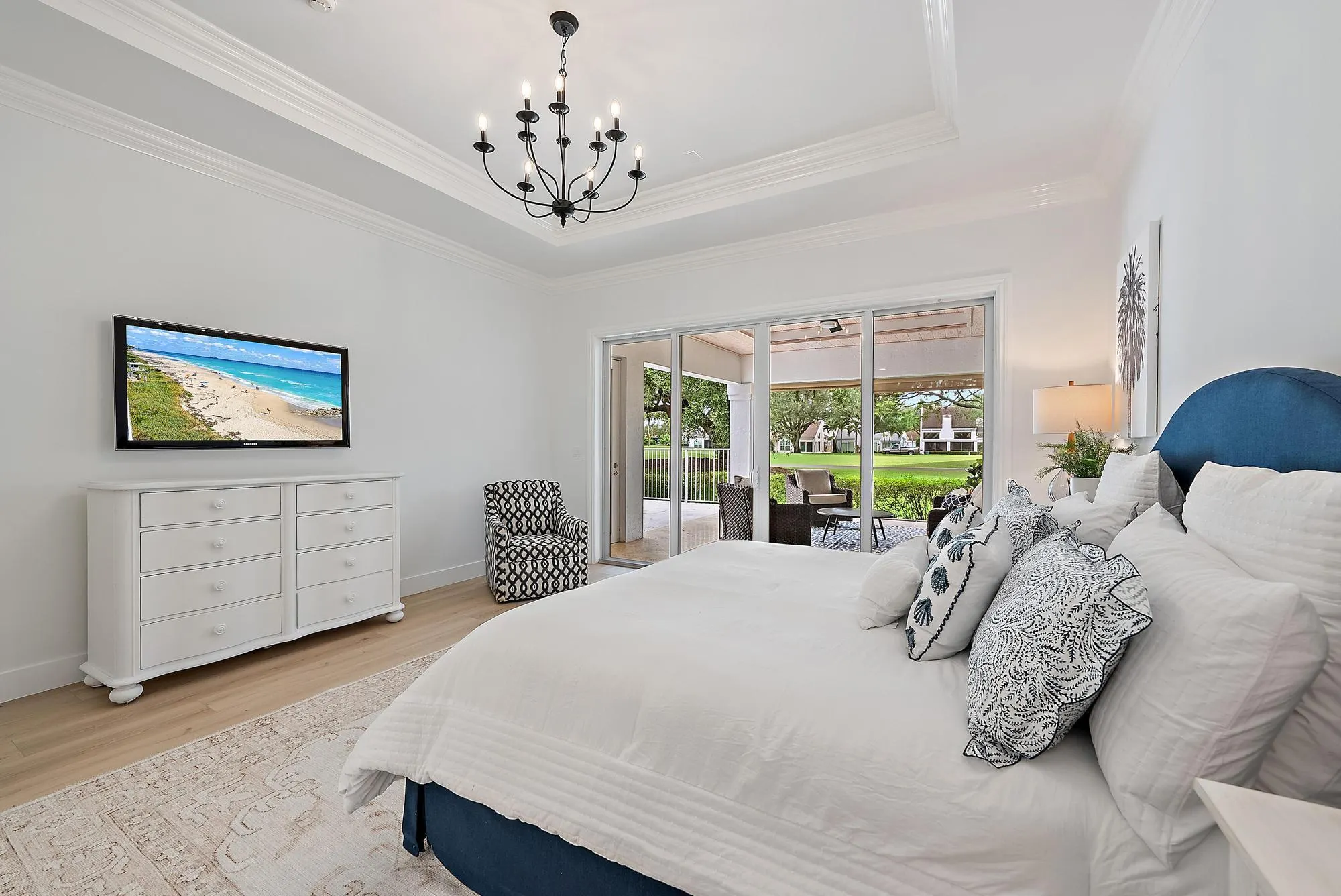 17065 Bay Street
