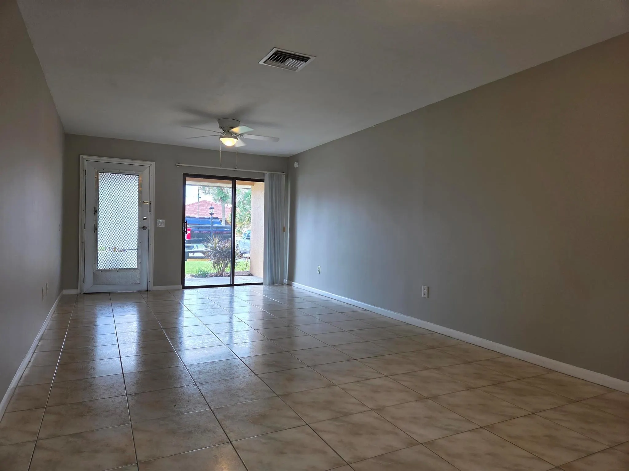 5957 Forest Hill Boulevard, #4