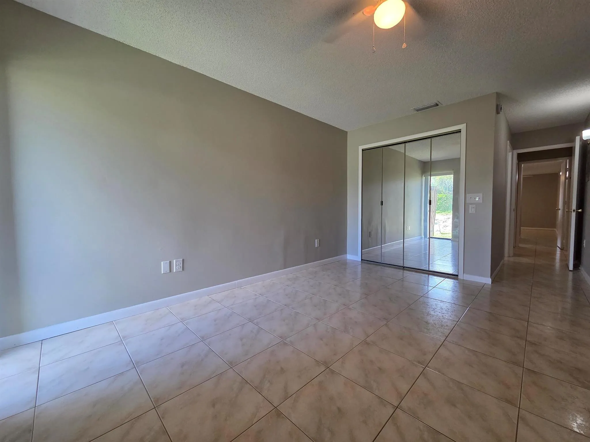 5957 Forest Hill Boulevard, #4
