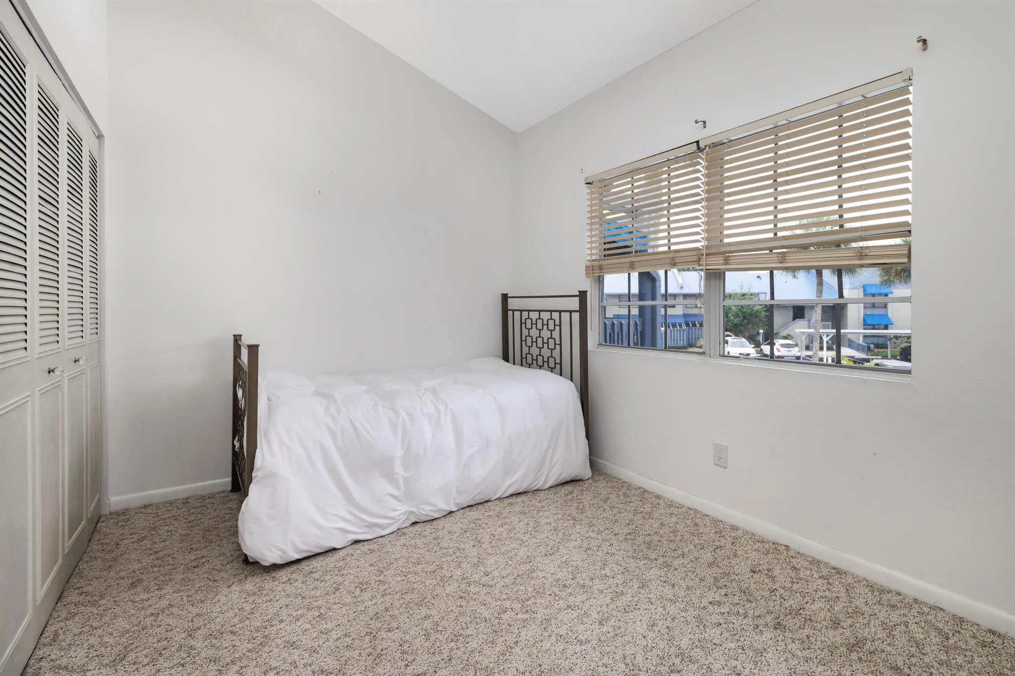 1421 NE 14th Court, #Q-26