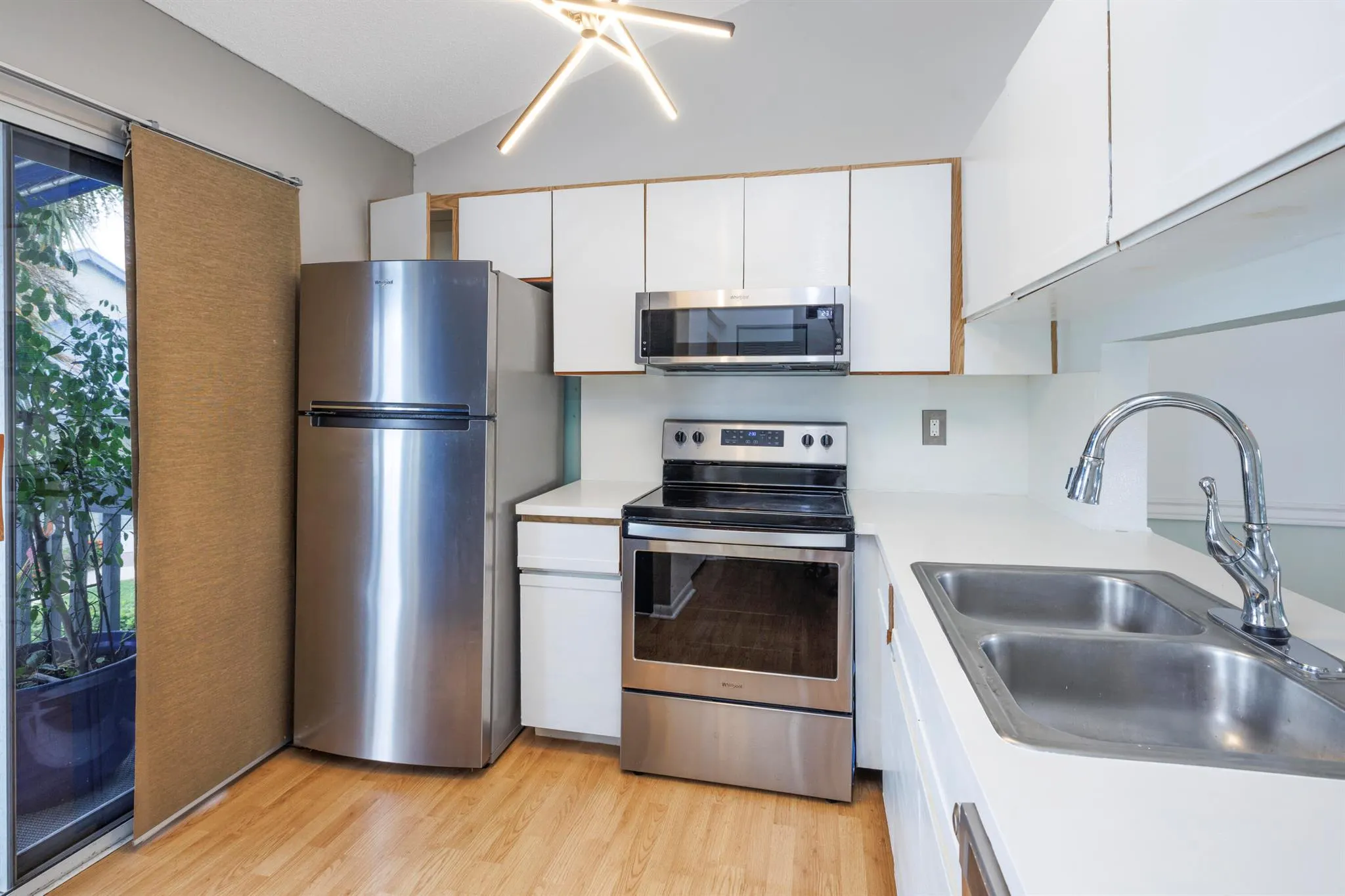 1421 NE 14th Court, #Q-26