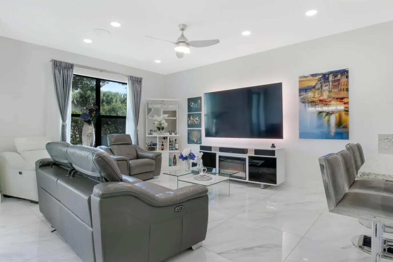 1010 Willow Place