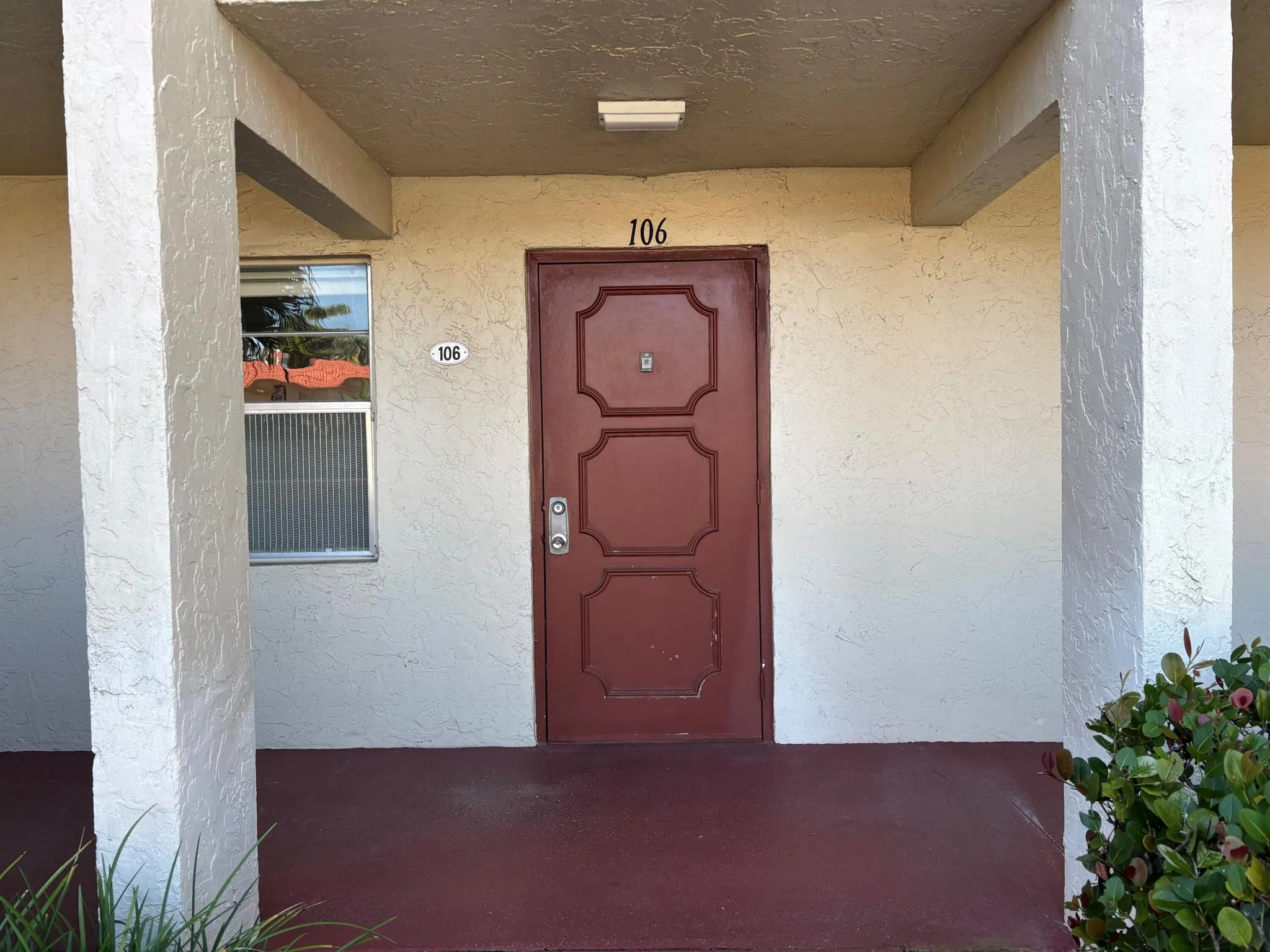 6 Abbey Lane, #106