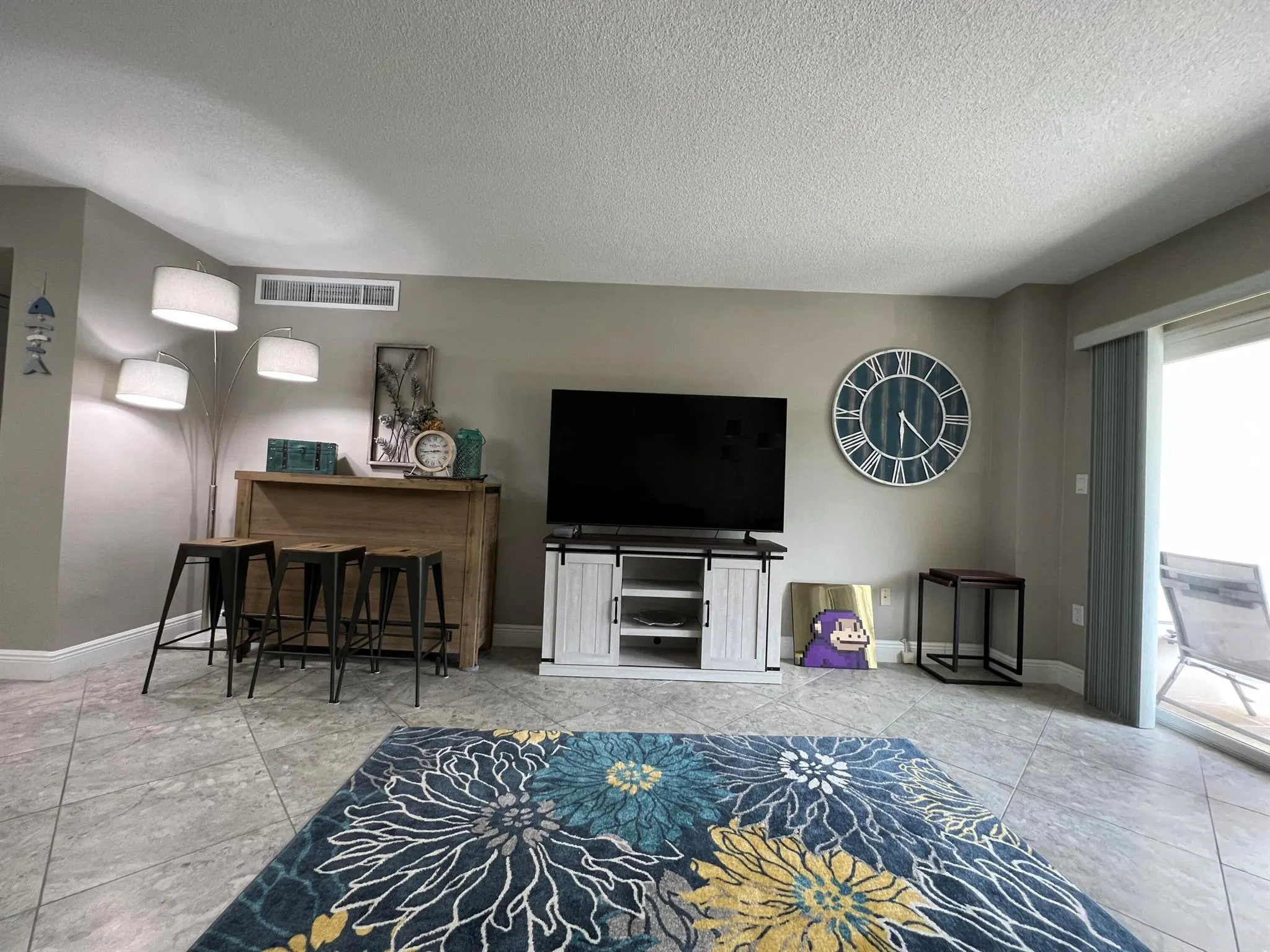 1021 Hillsboro Mile, #103