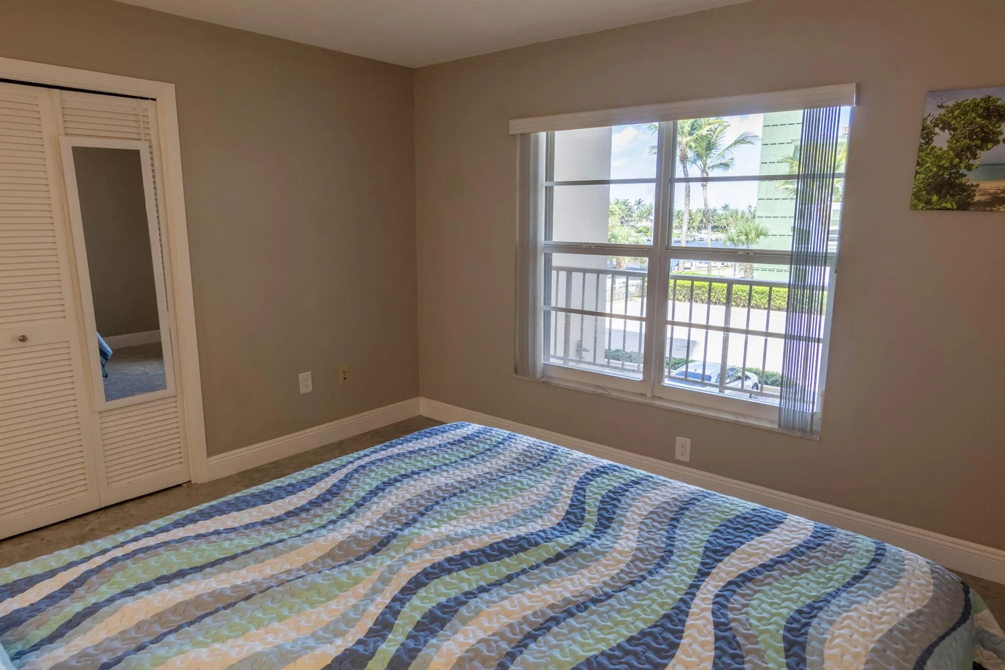 1021 Hillsboro Mile, #103