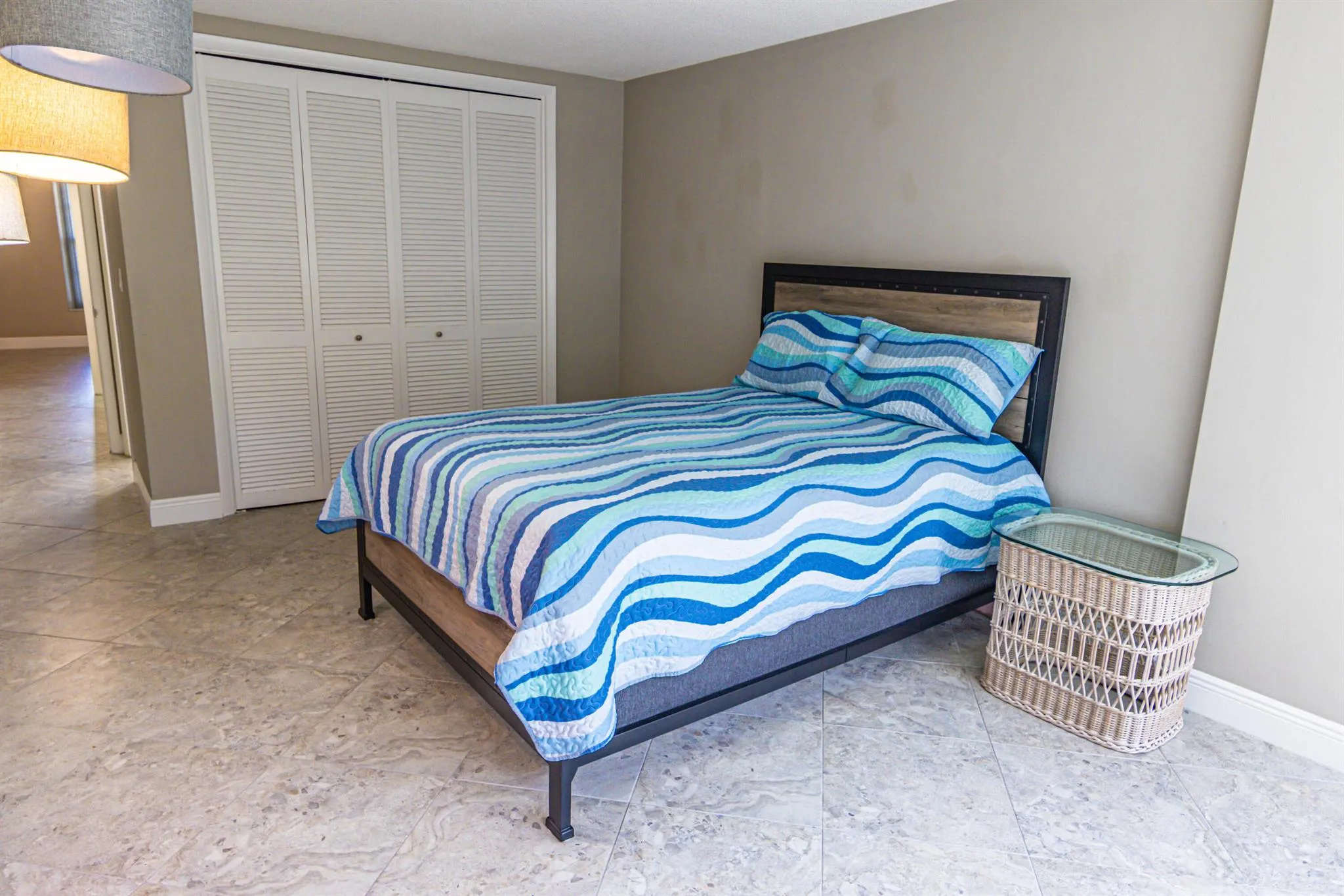 1021 Hillsboro Mile, #103