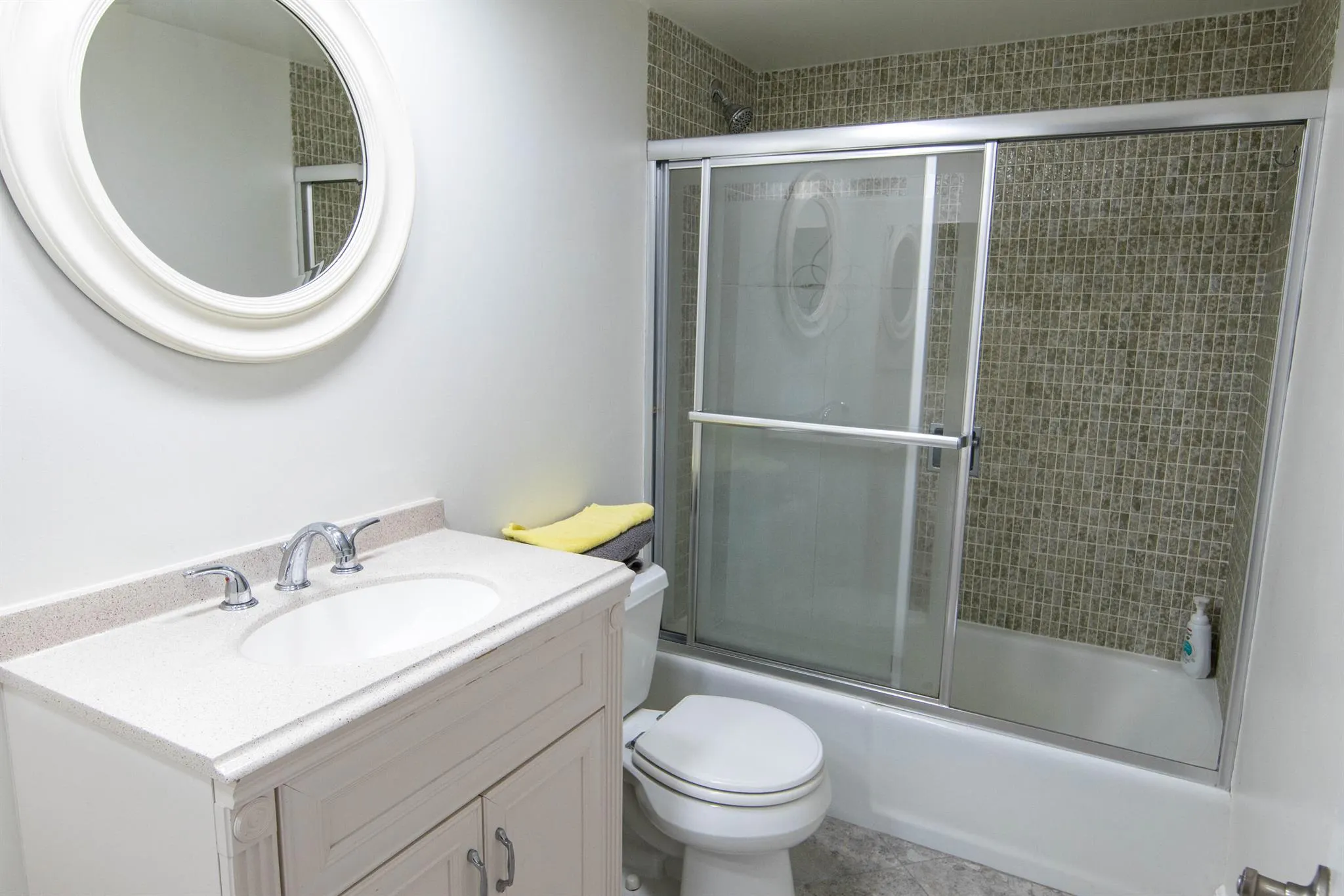 1021 Hillsboro Mile, #103