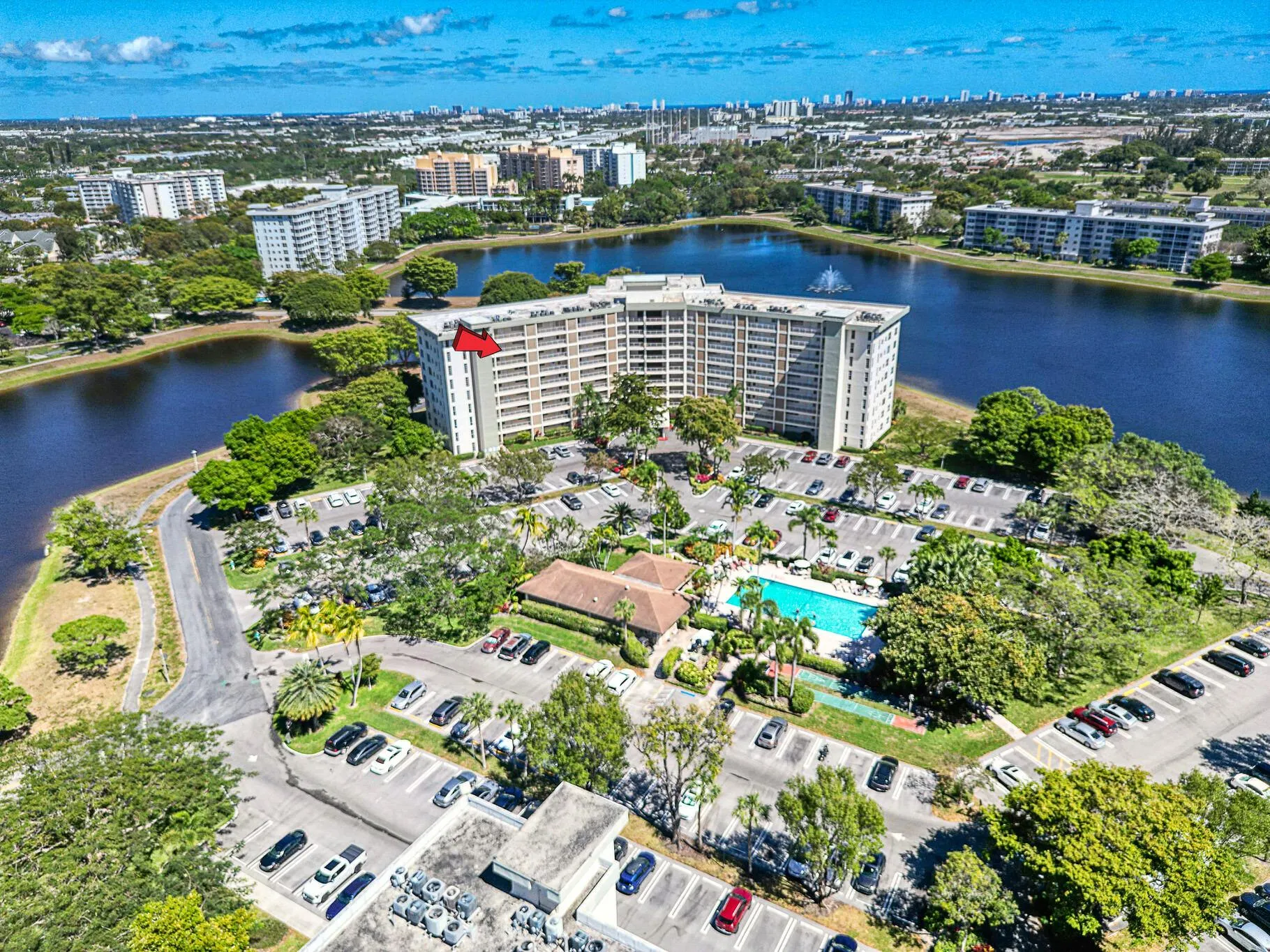 2940 N Course Drive, #811