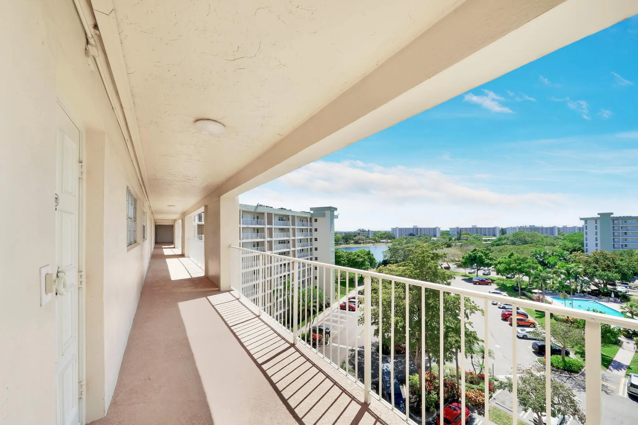 2940 N Course Drive, #811