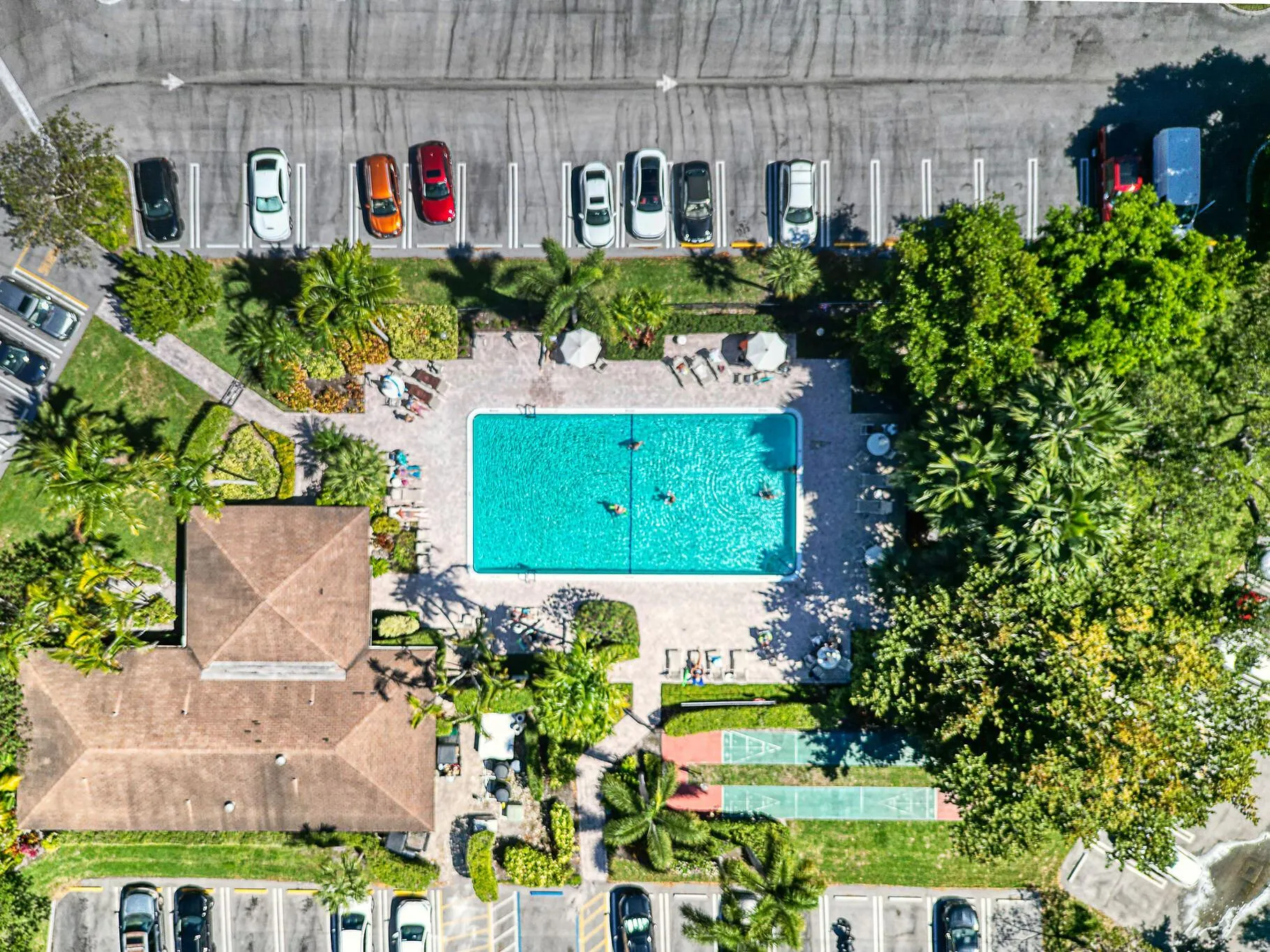 2940 N Course Drive, #811