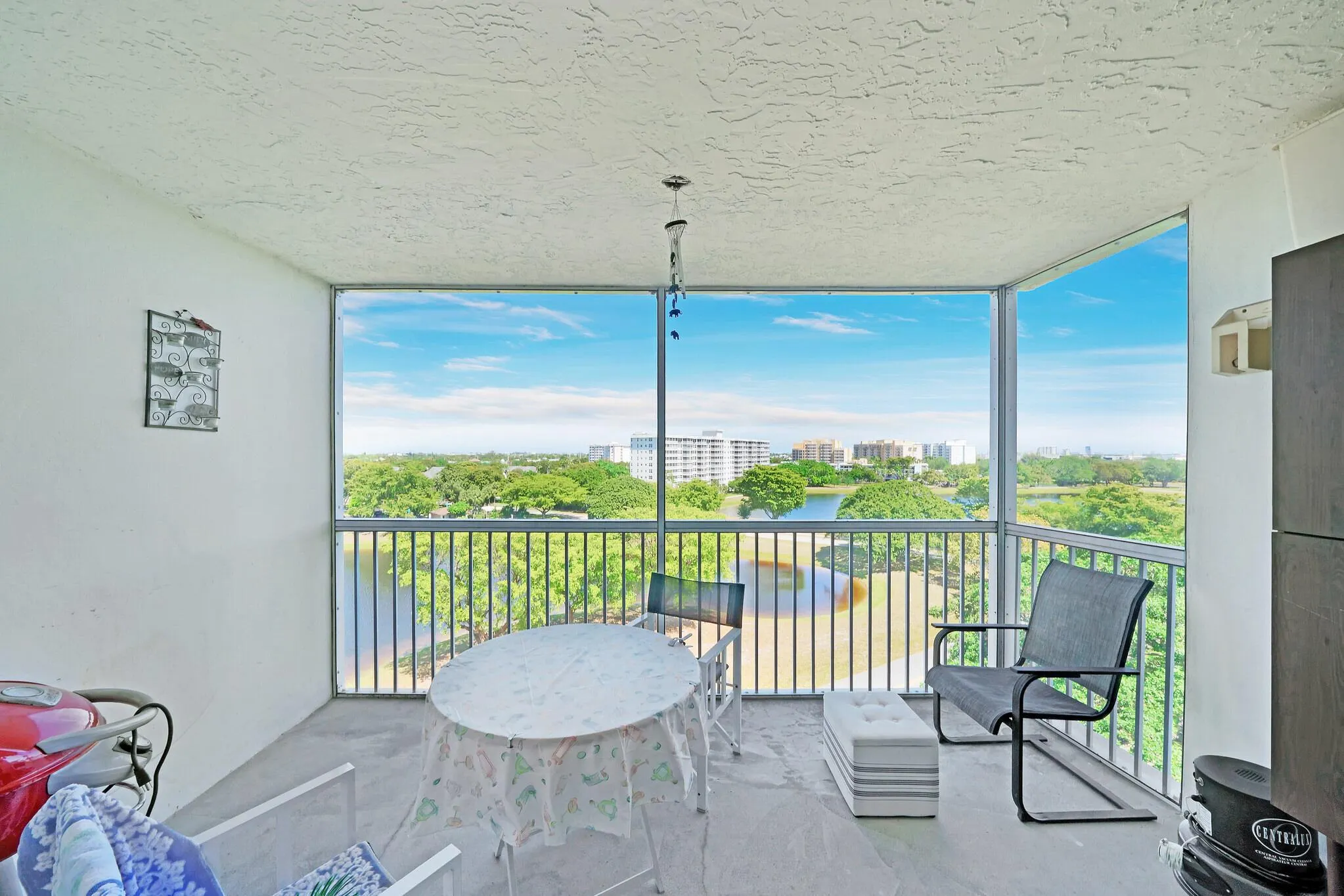 2940 N Course Drive, #811