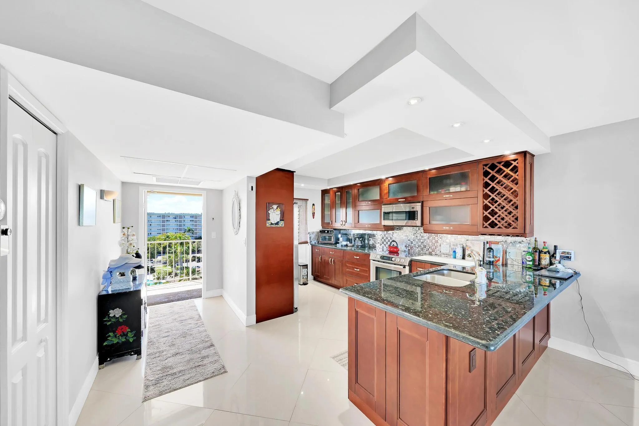 2940 N Course Drive, #811