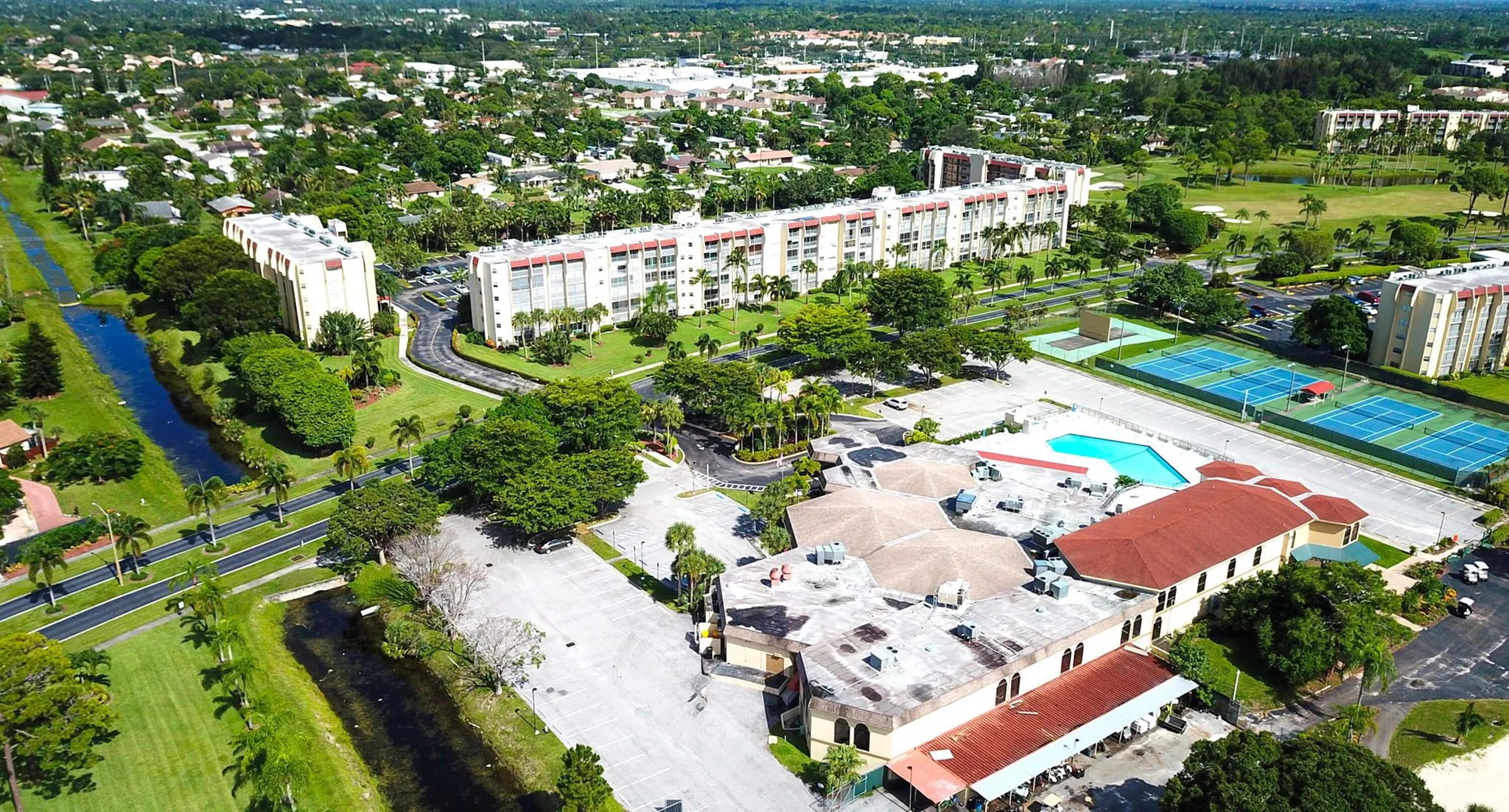 3810 Via Poinciana, #404