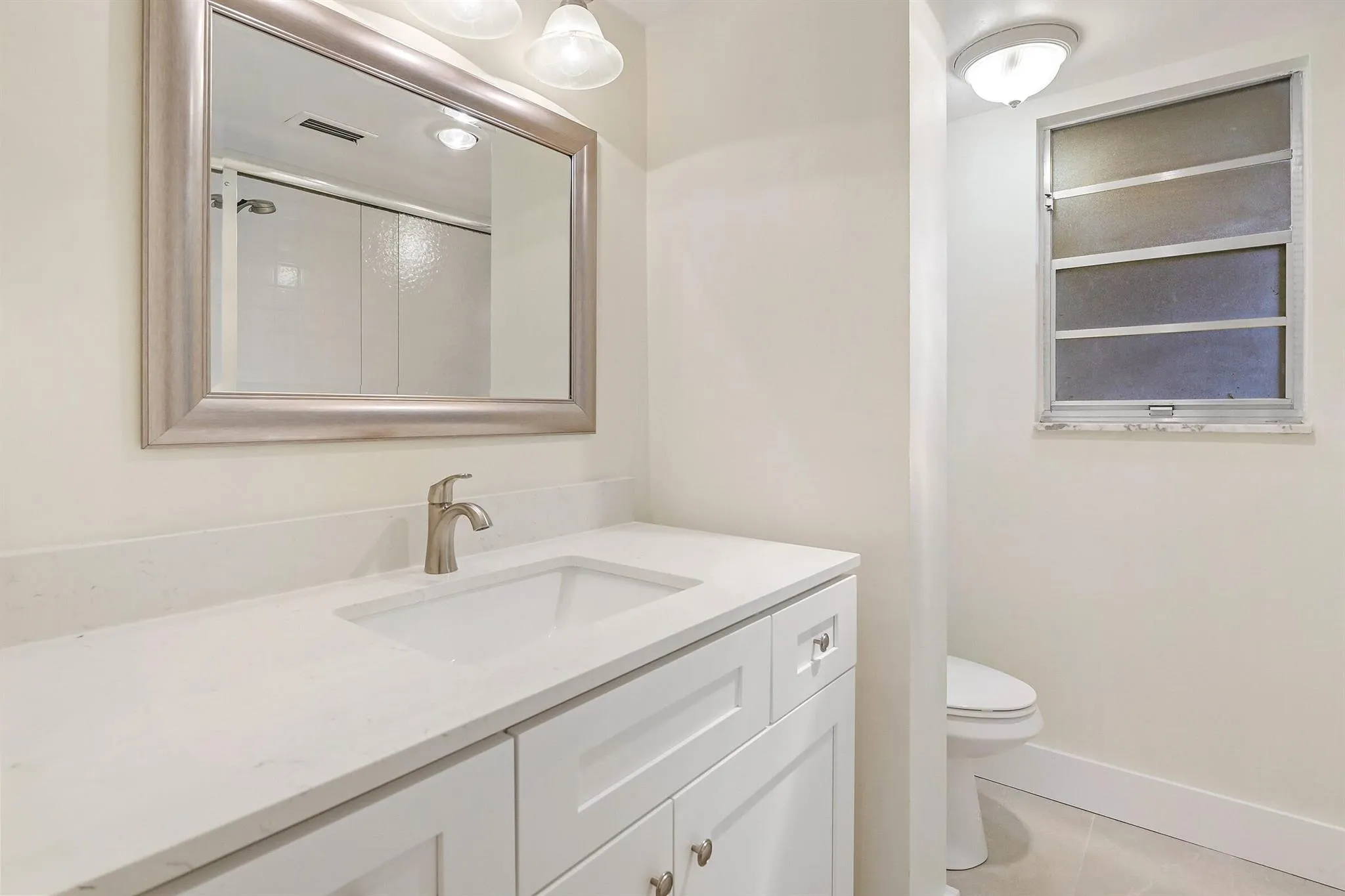 3810 Via Poinciana, #404