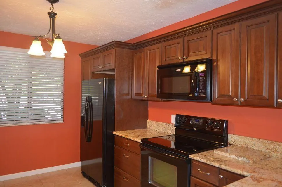 2721 Village Boulevard, #106
