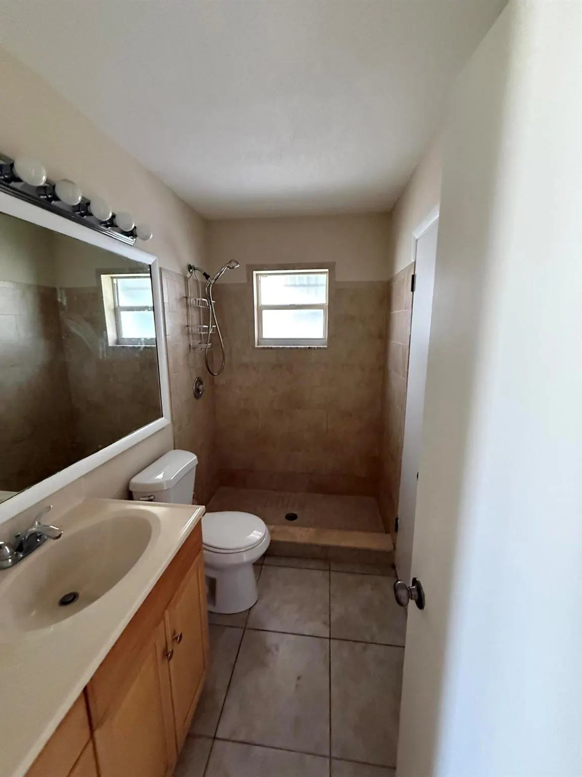1904 SW Golf Lane