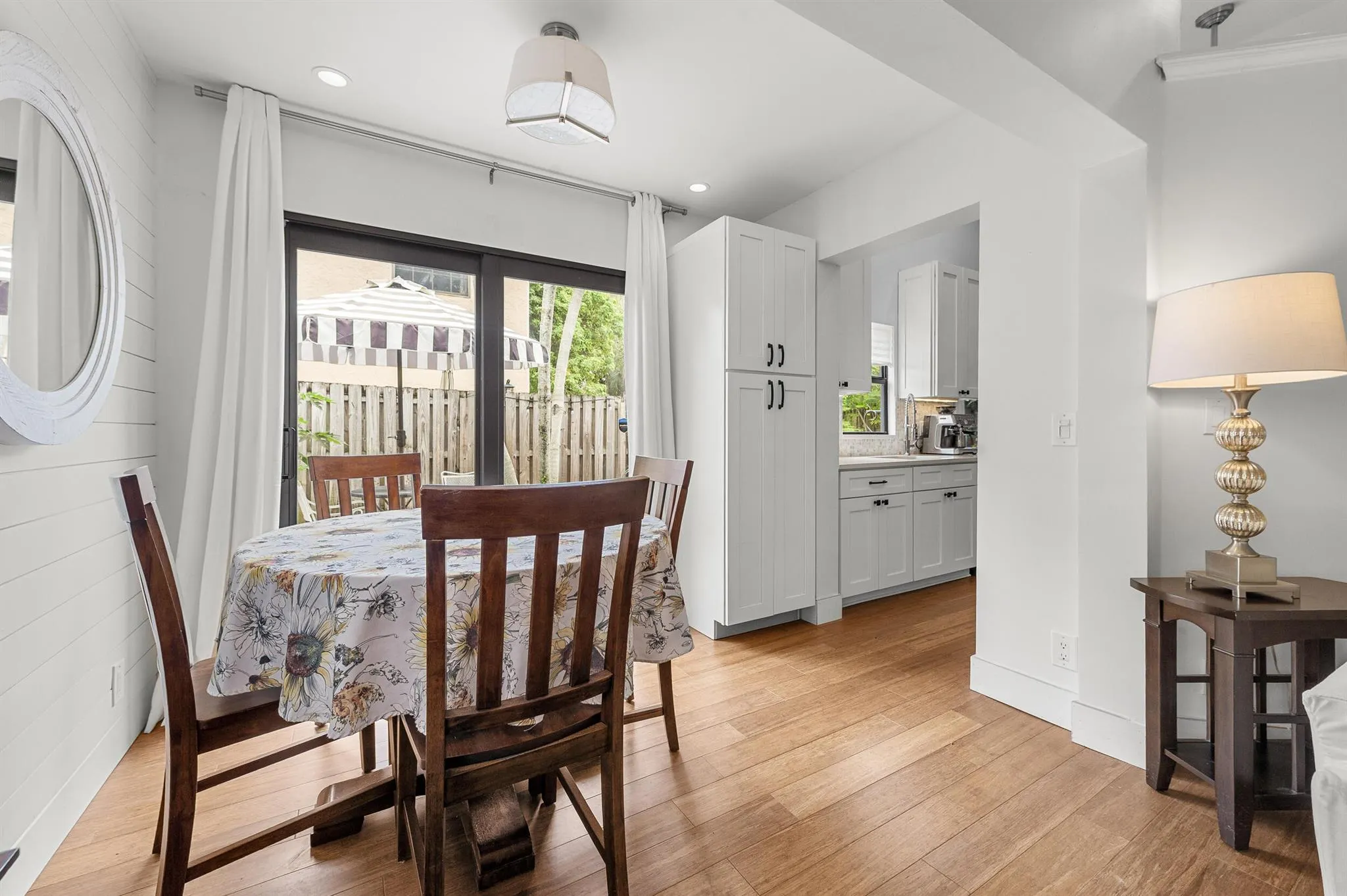 1712 Shoreside Circle Circle