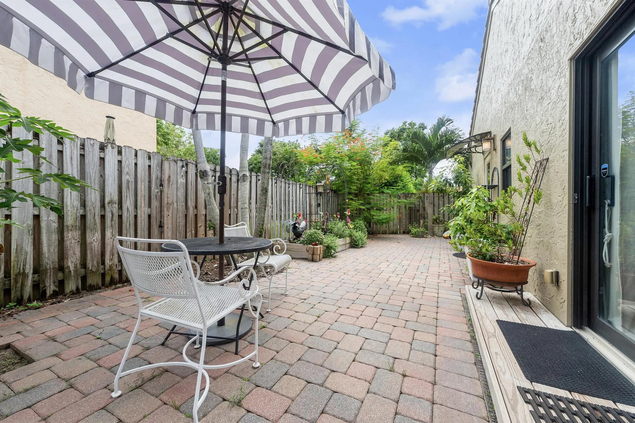 1712 Shoreside Circle Circle