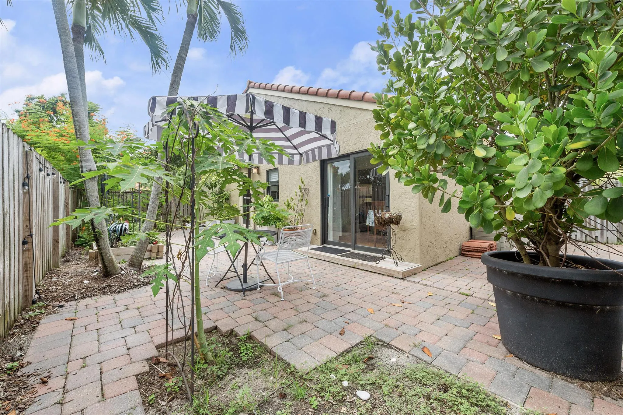 1712 Shoreside Circle Circle